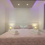Bella Figura Apartment