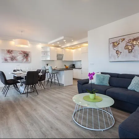 Bella Figura Apartment *